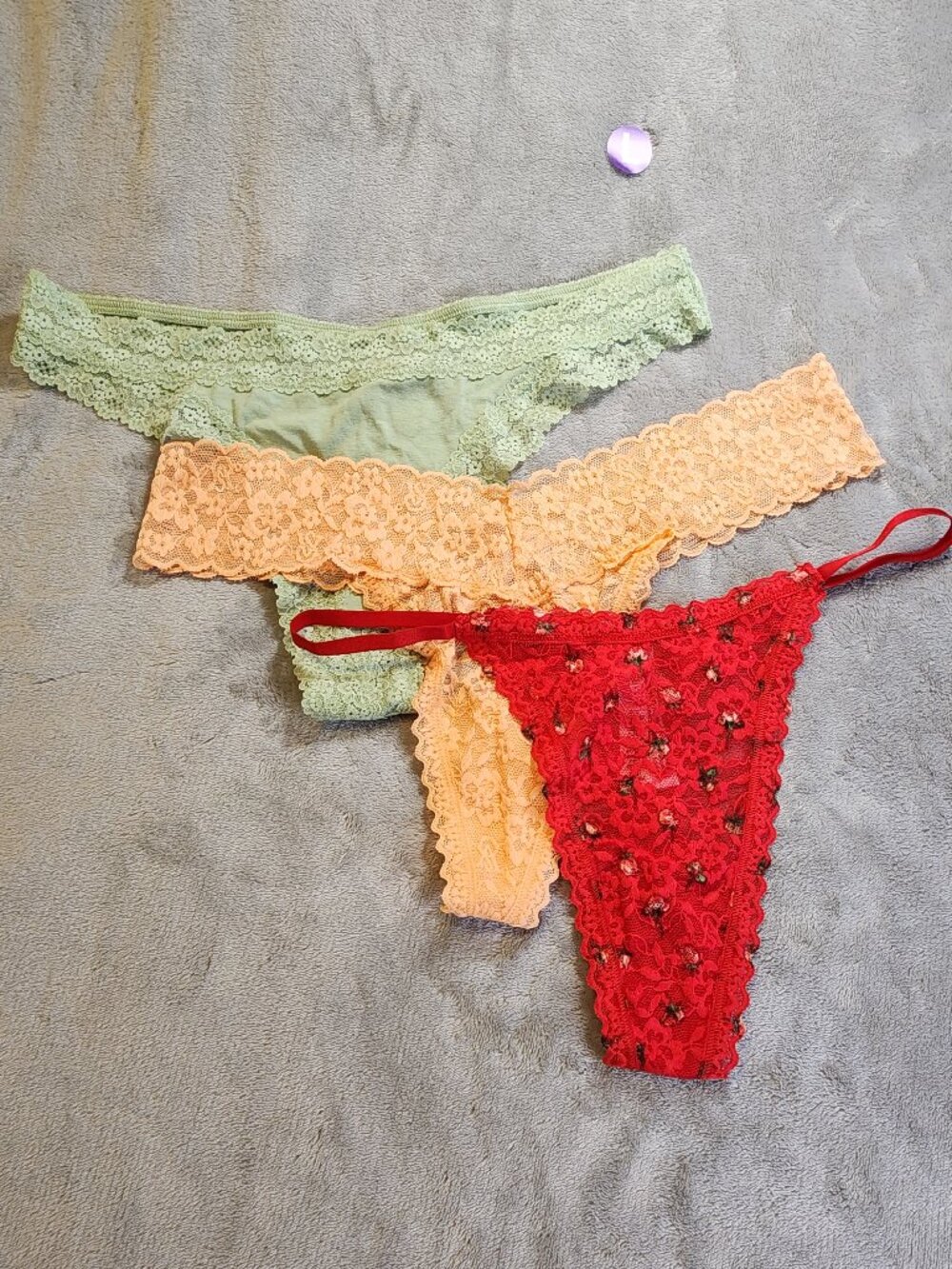 *NWT* Large - Bundle of 3 Victorias Secret thongs